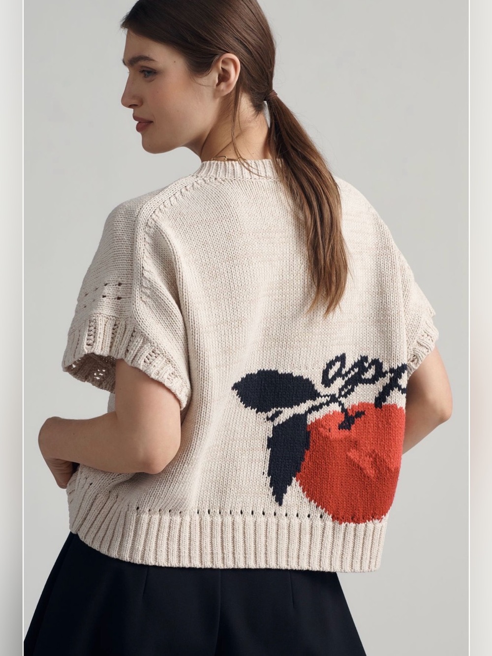NWT Anthropologie Maeve Short-Sleeve Crew-Neck Apple  Motif Graphic Sweater - Picture 3 of 4